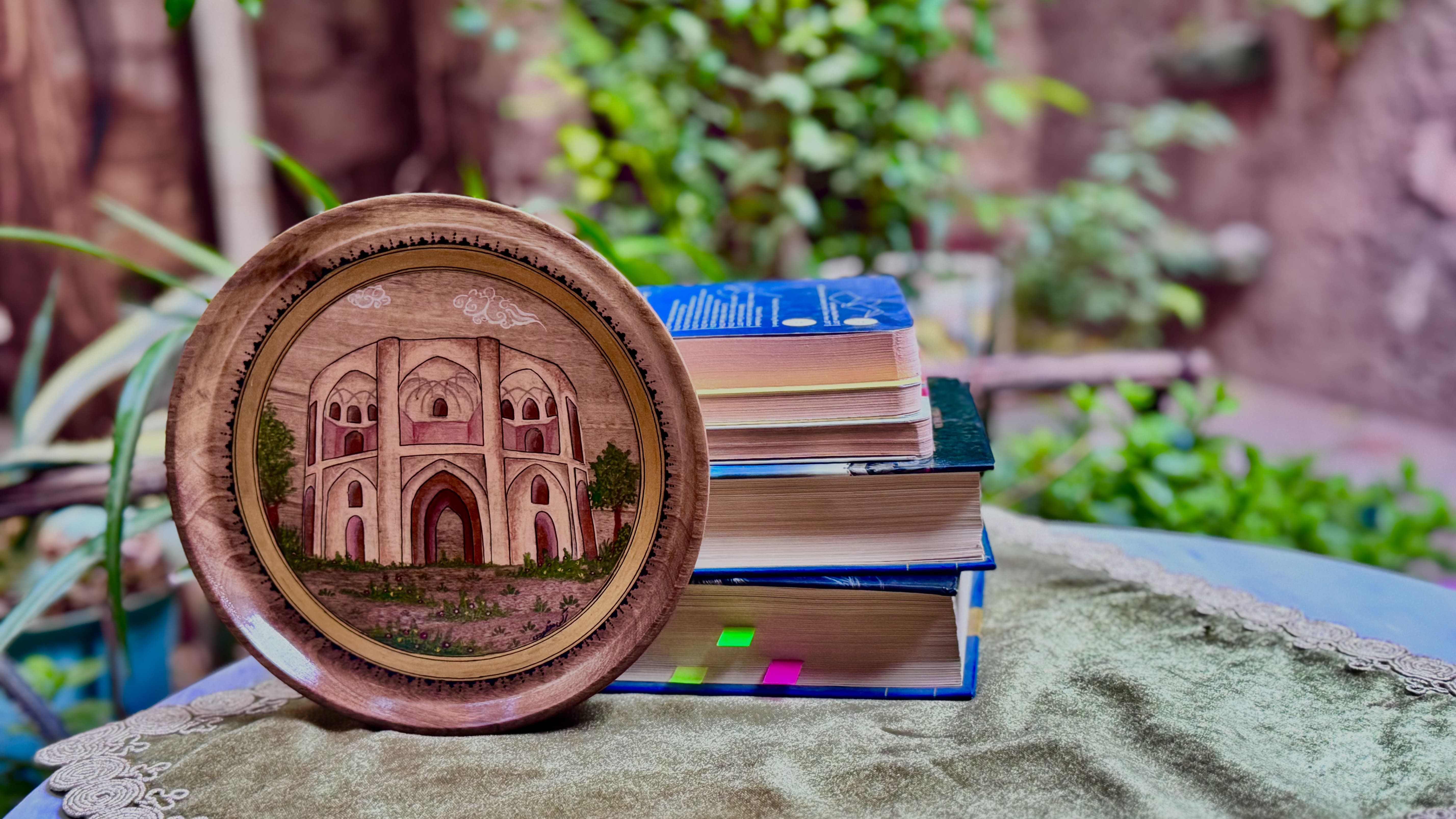 Miniature plate