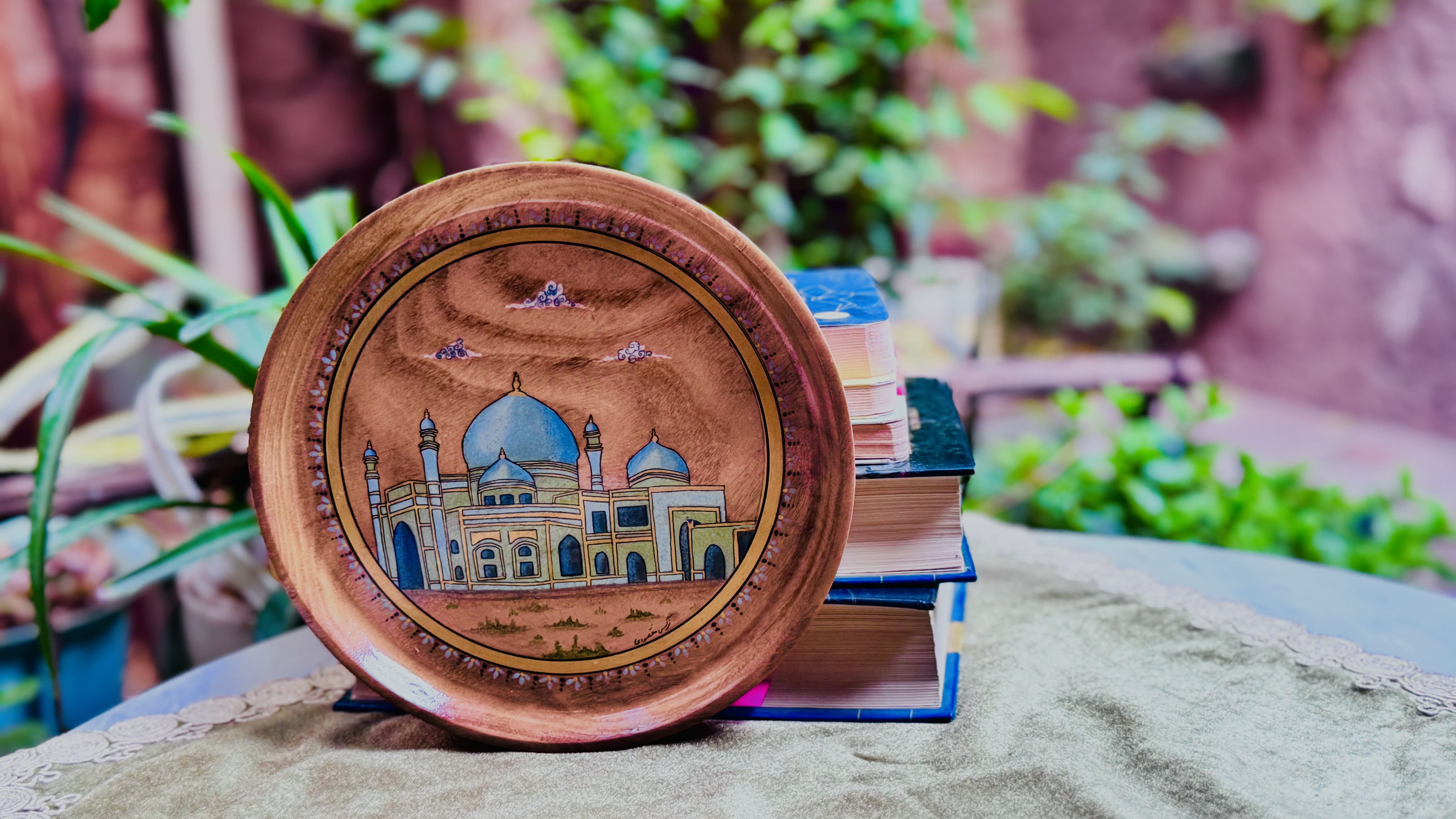 Miniature plate